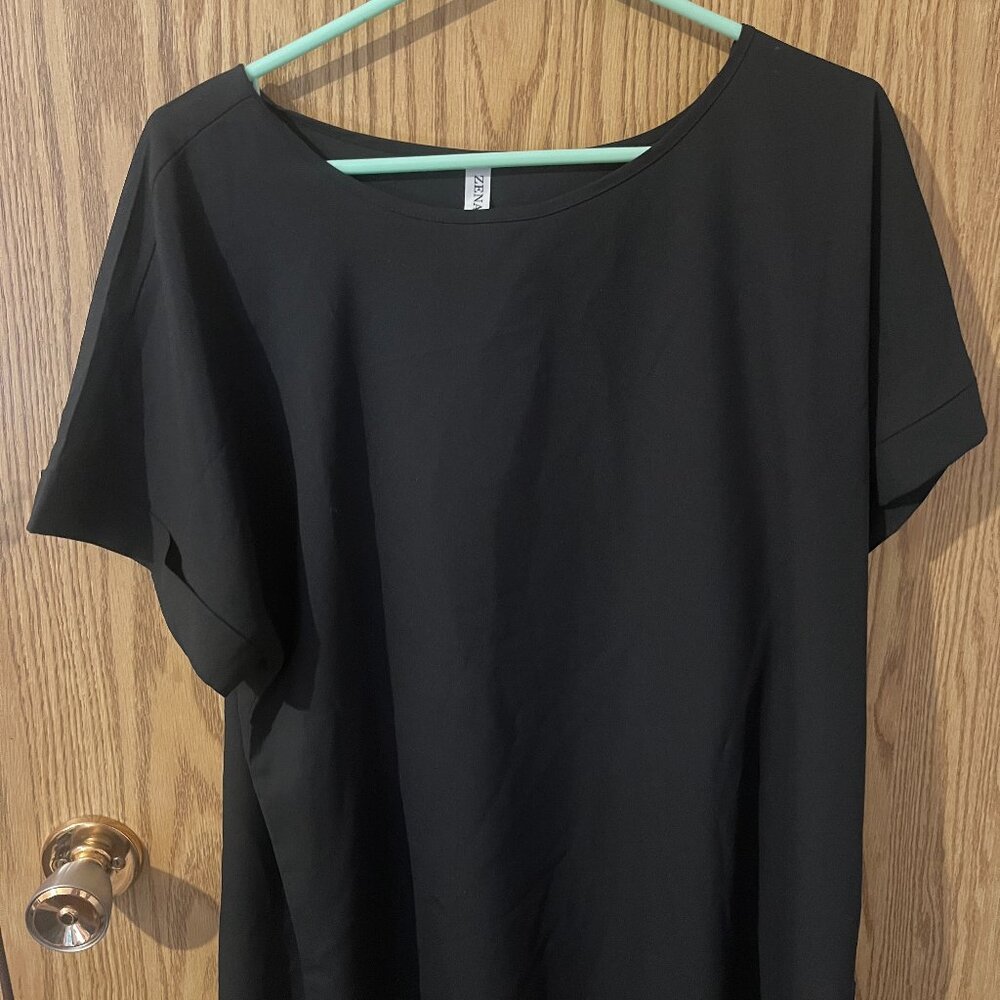 Women's black dressy T-shirt. Size X- Large. Great for any occasion light weight